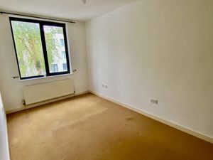 DOUBLE BEDROOM- click for photo gallery